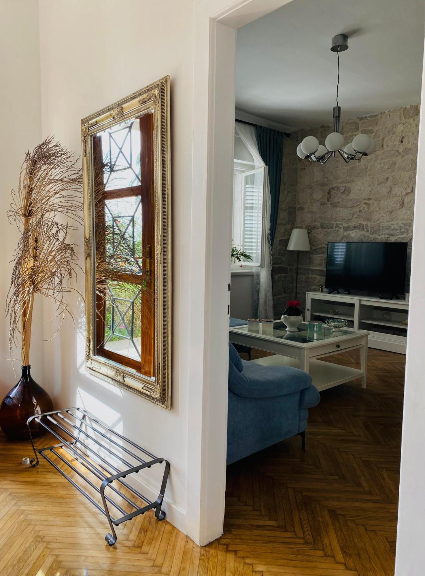 Luxury Apartment Lukas Orebić Eksteriør bilde